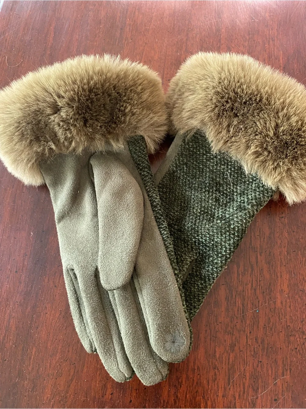 2 Chic Olive Green Knit Gloves with Faux Fur Trim